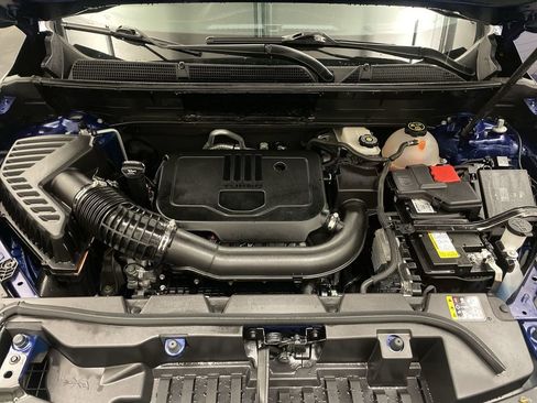 Used 2023 GMC Acadia SLE w/ Driver Convenience Package FWD image 22