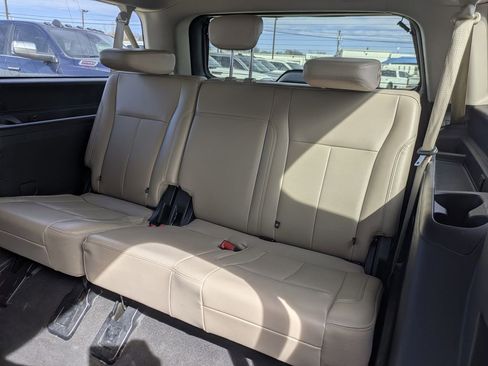 Used 2024 Ford Expedition Max XLT image 29