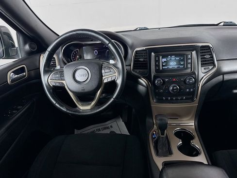 Used 2017 Jeep Grand Cherokee Laredo w/ Quick Order Package 2BE image 24