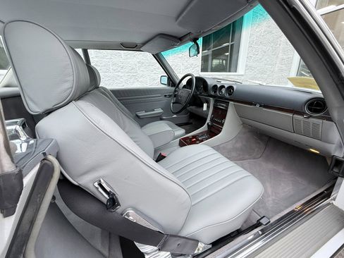Used 1989 Mercedes-Benz 560 SL image 47