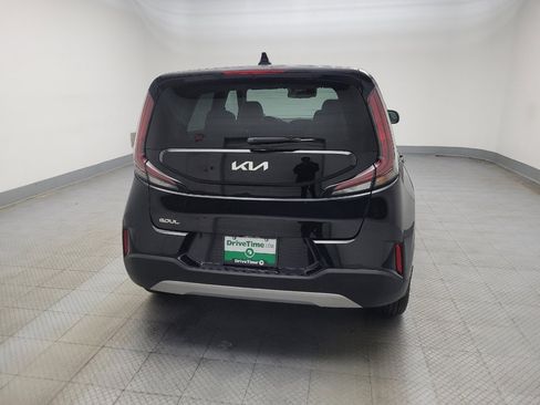 Used 2023 Kia Soul LX w/ LX Technology Package image 7