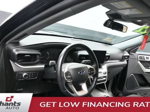 Used 2022 Ford Explorer XLT AWD/4WD image 30