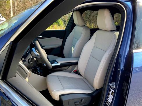 Used 2025 BMW X1 xDrive28i w/ Technology Package image 7