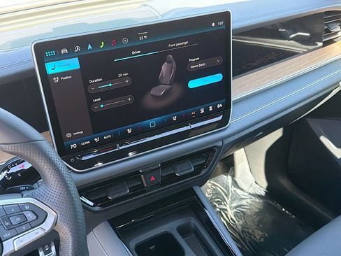 New 2026 Volkswagen Tiguan SEL R-Line image 28