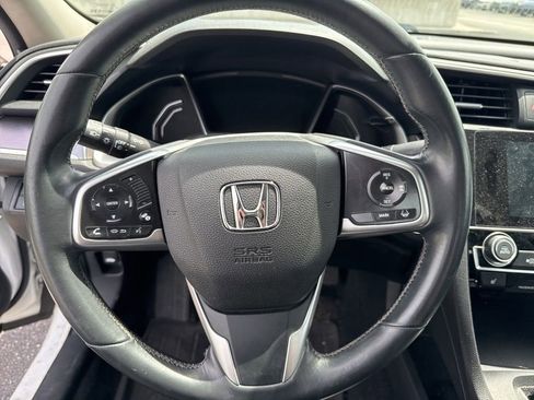 Used 2017 Honda Civic Touring image 12
