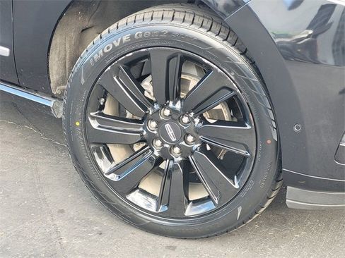 Used 2022 Lincoln Navigator L Reserve image 10