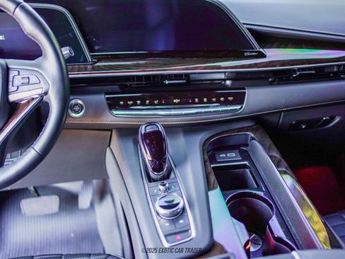 Used 2023 Cadillac Escalade ESV Sport Platinum image 32