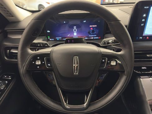 Used 2025 Lincoln Aviator AWD w/ Jet Appearance Package image 25