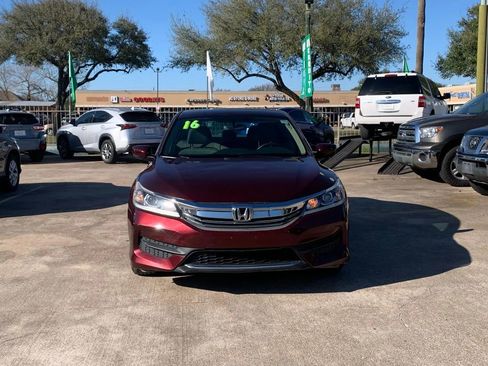 Used 2016 Honda Accord LX image 2