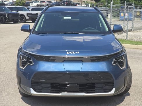 Used 2024 Kia Niro Wind w/ Wind Preserve Package FWD image 11