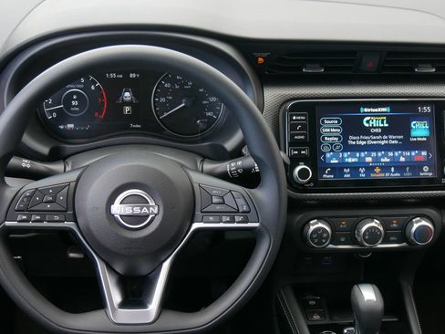 Used 2024 Nissan Kicks SV FWD image 12