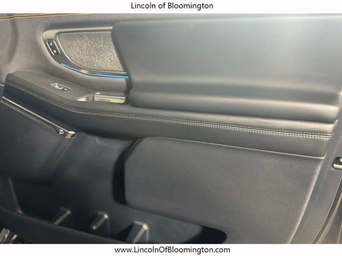 Used 2025 Ford Expedition Tremor AWD/4WD image 21