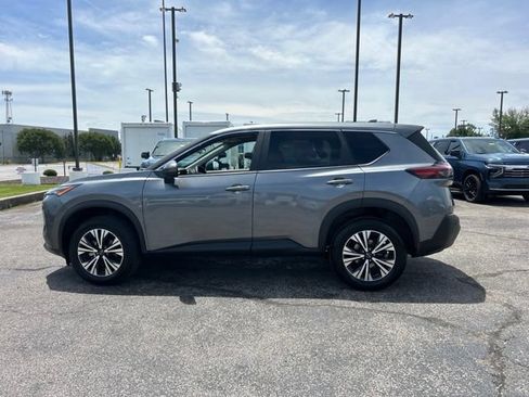 Used 2023 Nissan Rogue SV FWD image 6