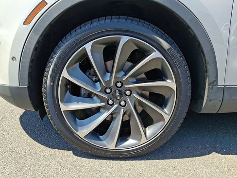 Used 2019 Lincoln Nautilus Reserve w/ Ultimate Package AWD/4WD image 9