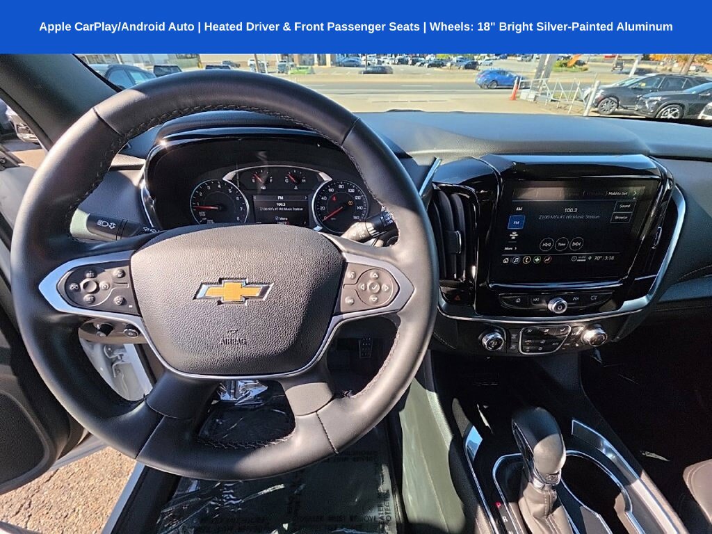 Used 2023 Chevrolet Traverse LT AWD/4WD image 3