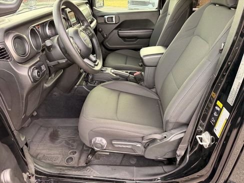 Used 2023 Jeep Wrangler Unlimited Sport image 11