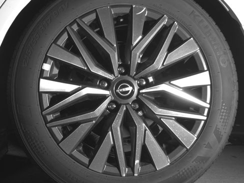 Used 2025 Nissan Altima 2.5 SV image 14