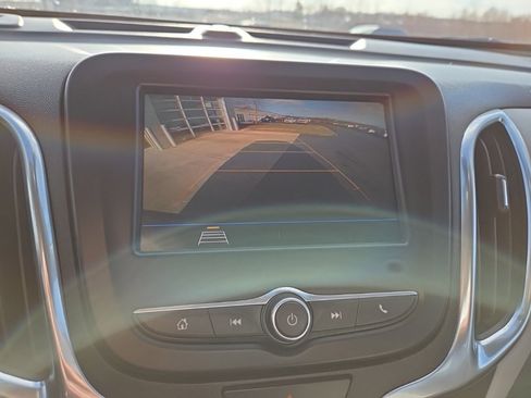 Certified 2021 Chevrolet Equinox LS image 32