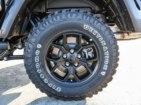 New 2026 Jeep Gladiator Willys image 12