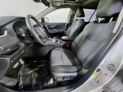 Used 2019 Toyota RAV4 XLE w/ Convenience Package image 19