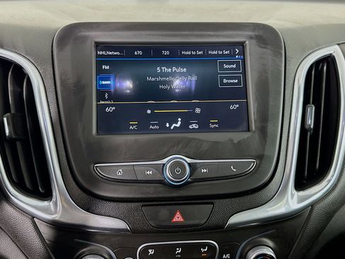 Used 2019 Chevrolet Equinox LT image 17