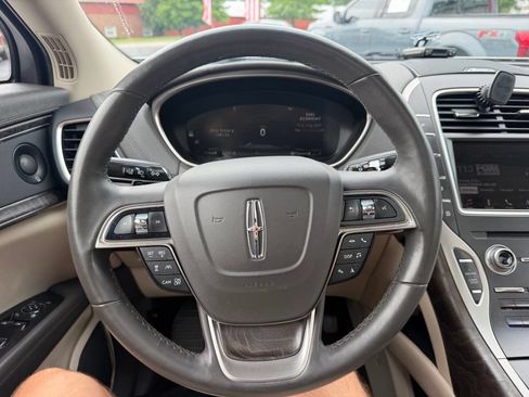 Used 2019 Lincoln Nautilus Reserve AWD/4WD image 16