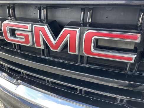 Used 2023 GMC Yukon XL SLE w/ Gmc Pro Safety Plus Package image 33