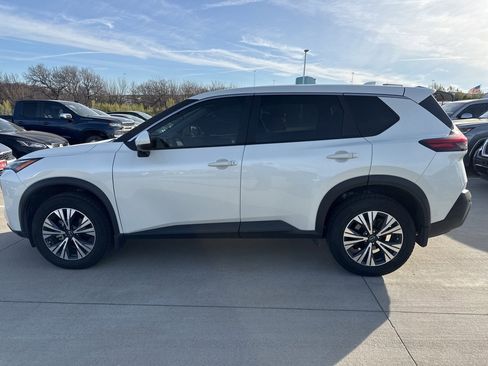 Certified 2023 Nissan Rogue SV image 6