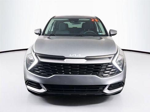 Used 2023 Kia Sportage LX image 2