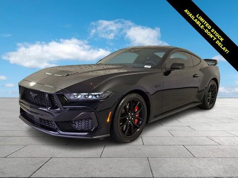 Used 2025 Ford Mustang GT Premium RWD image 4
