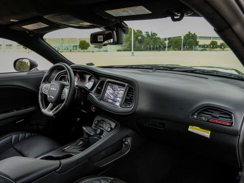 Used 2023 Dodge Challenger SRT Hellcat RWD image 40