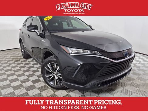 Used 2021 Toyota Venza LE AWD/4WD image 1