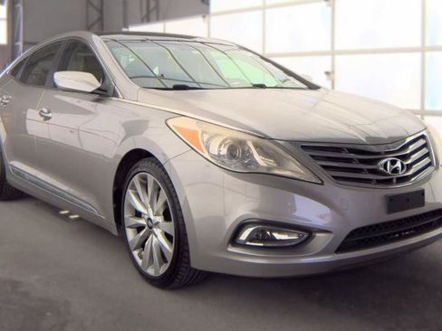 Used 2013 Hyundai Azera w/ Technology Pkg FWD image 4