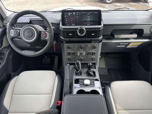 Used 2025 INEOS Grenadier Fieldmaster Edition image 13