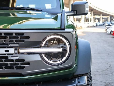 New 2025 Ford Bronco Badlands image 7