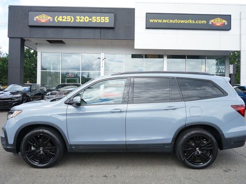 Used 2022 Honda Pilot Black Edition image 2