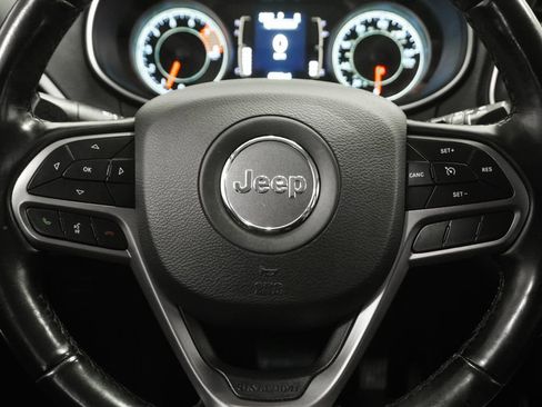 Used 2020 Jeep Cherokee Latitude Plus w/ Cold Weather Group image 22