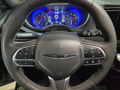 Used 2025 Chrysler Pacifica Select FWD image 27