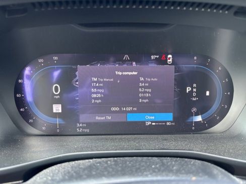 Used 2023 Volvo XC40 B5 Plus w/ Driver Assist Package image 24