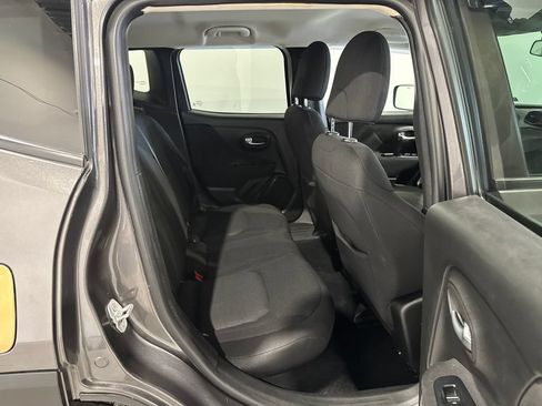 Used 2017 Jeep Renegade Latitude AWD/4WD image 25