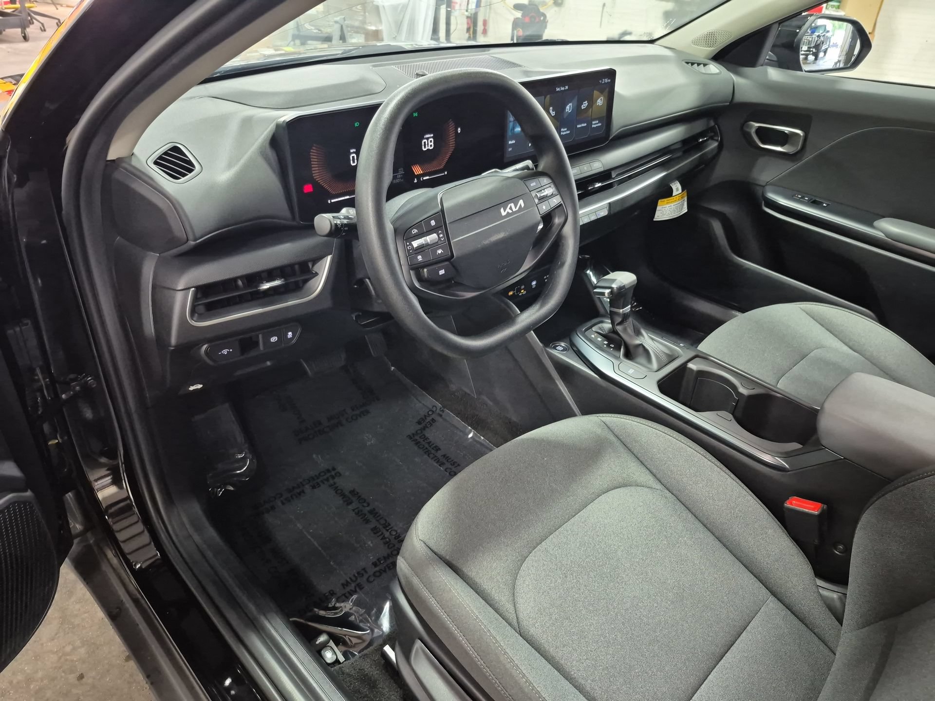 Used 2025 Kia K4 FWD image 11