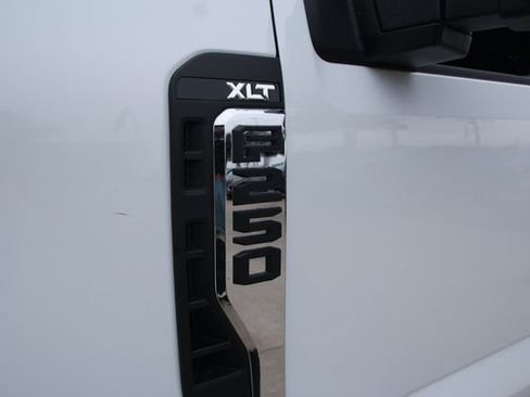 Used 2023 Ford F250 XLT w/ FX4 Off-Road Package image 44