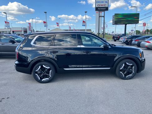 Used 2023 Kia Telluride EX image 8