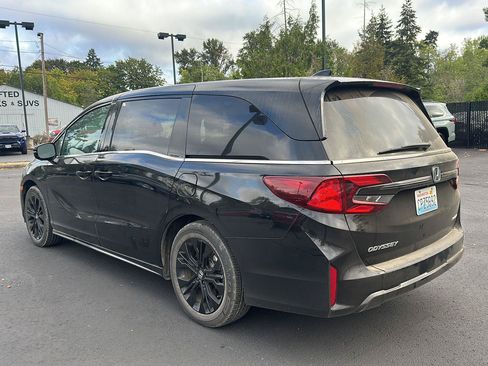 Used 2025 Honda Odyssey Sport-L image 3