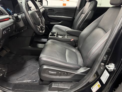 Used 2024 Honda Odyssey Sport image 32