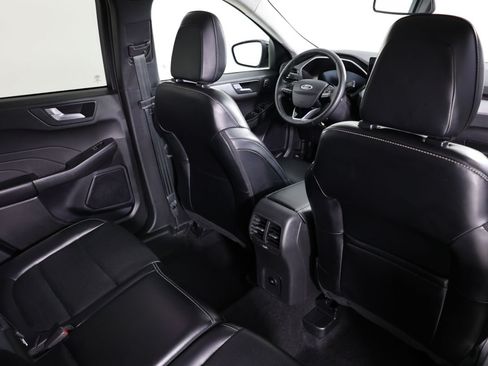 Used 2024 Ford Escape Platinum AWD/4WD image 42