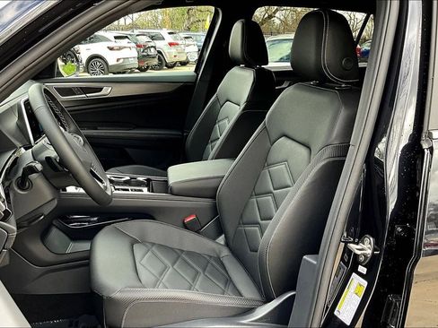 New 2025 Volkswagen Atlas Cross Sport SE image 18
