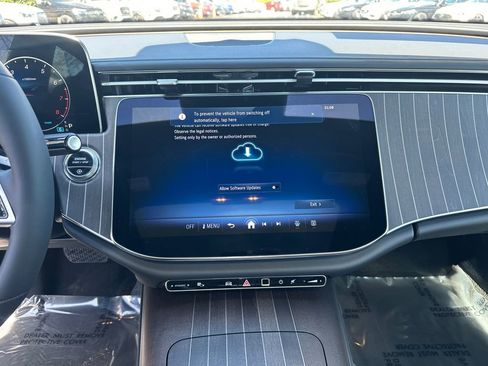 New 2026 Mercedes-Benz E 350 4MATIC Sedan image 30