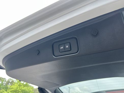 New 2026 Nissan Pathfinder SL FWD image 21