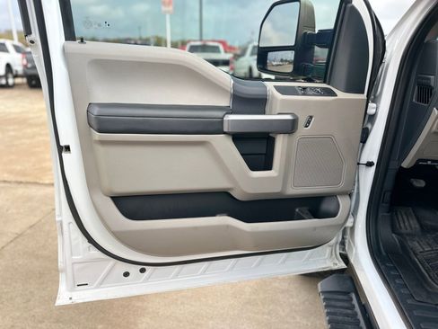 Used 2022 Ford F350 XLT w/ XLT Value Package image 22